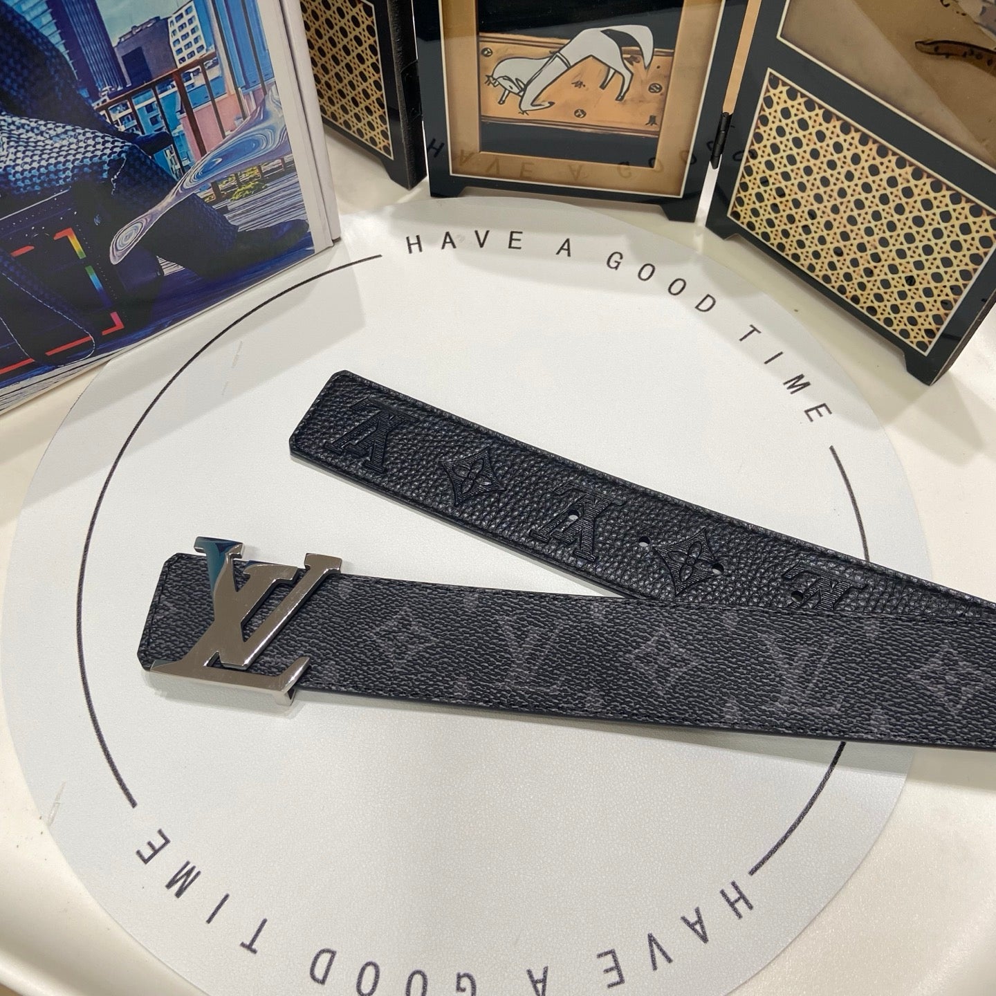 Double-sided design ~ Top-quality original Louis Vuitton