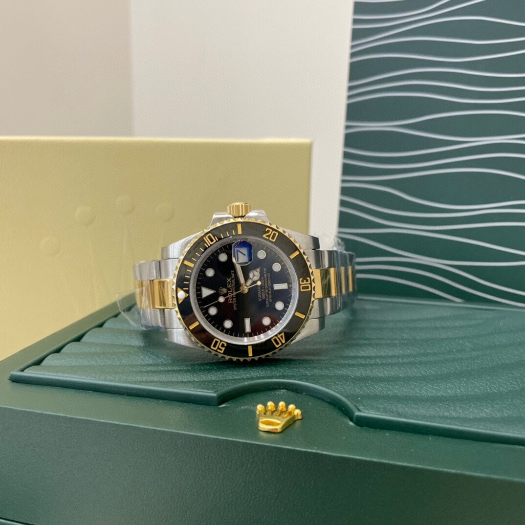 RX Submariner Black Dial with Gold Dial, a classic men's automatic mechanical watch in two gold dials.
