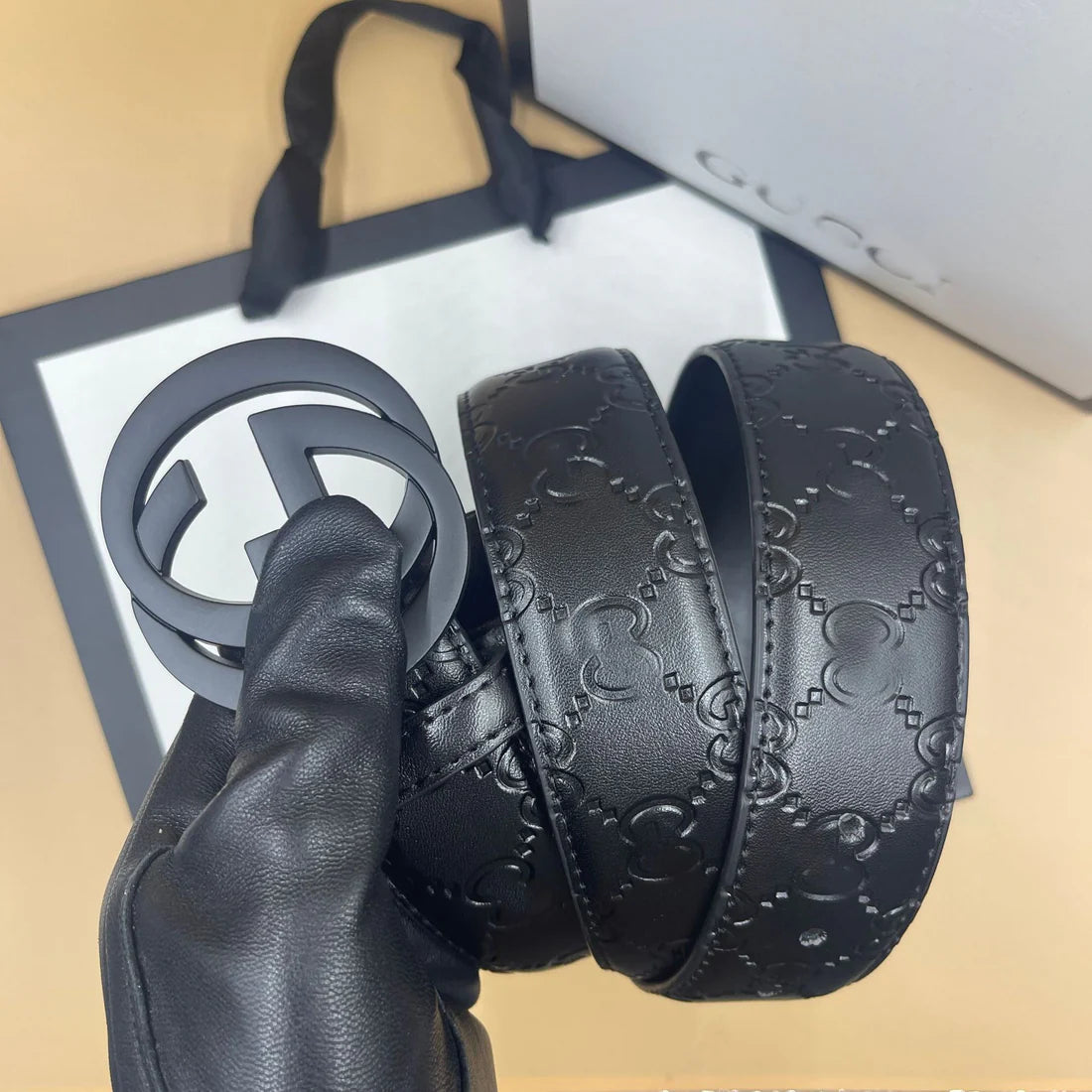 Men's Belt with Pattern Texture, Taste Shown in Details Delivery within 5 to 8 days There is a gift box.