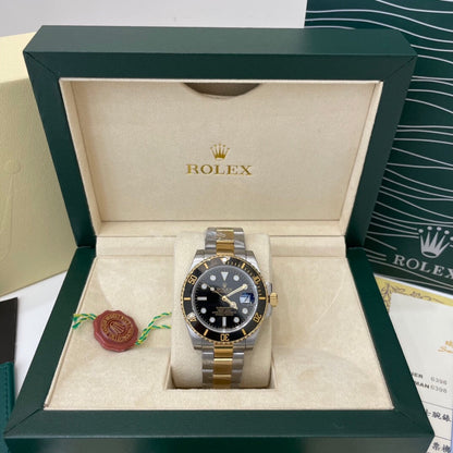 RX Submariner Black Dial with Gold Dial, a classic men's automatic mechanical watch in two gold dials.